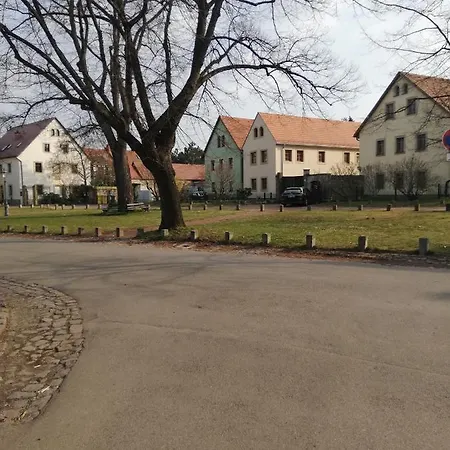 -am Alten Dorfplatz- Δρέσδη