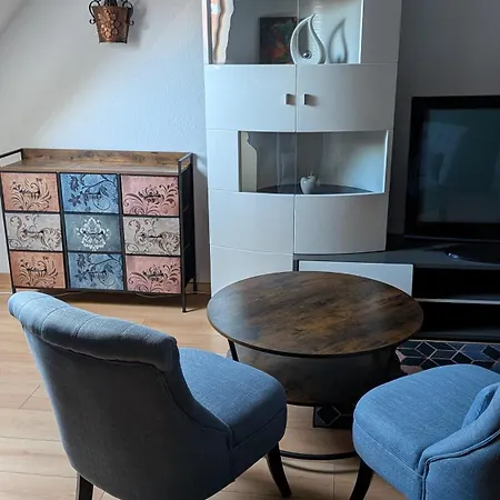 -am Alten Dorfplatz- *