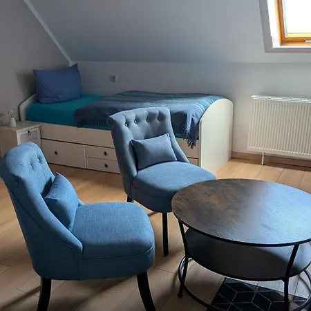 -am Alten Dorfplatz- * Δρέσδη