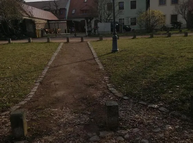 -am Alten Dorfplatz- * Dresden