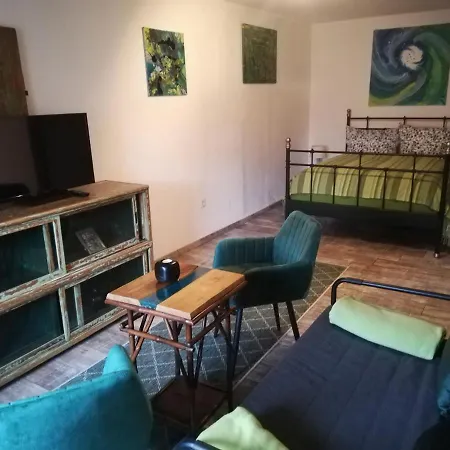 -am Alten Dorfplatz- بيت للعطل دريسدن